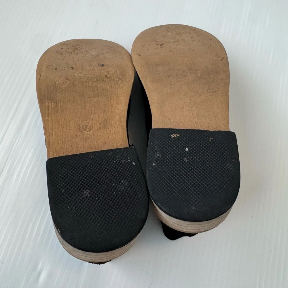 Seven7 Black Suede Footwear